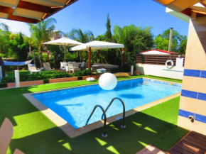 Sunshine Villa luxury garden Pernera
